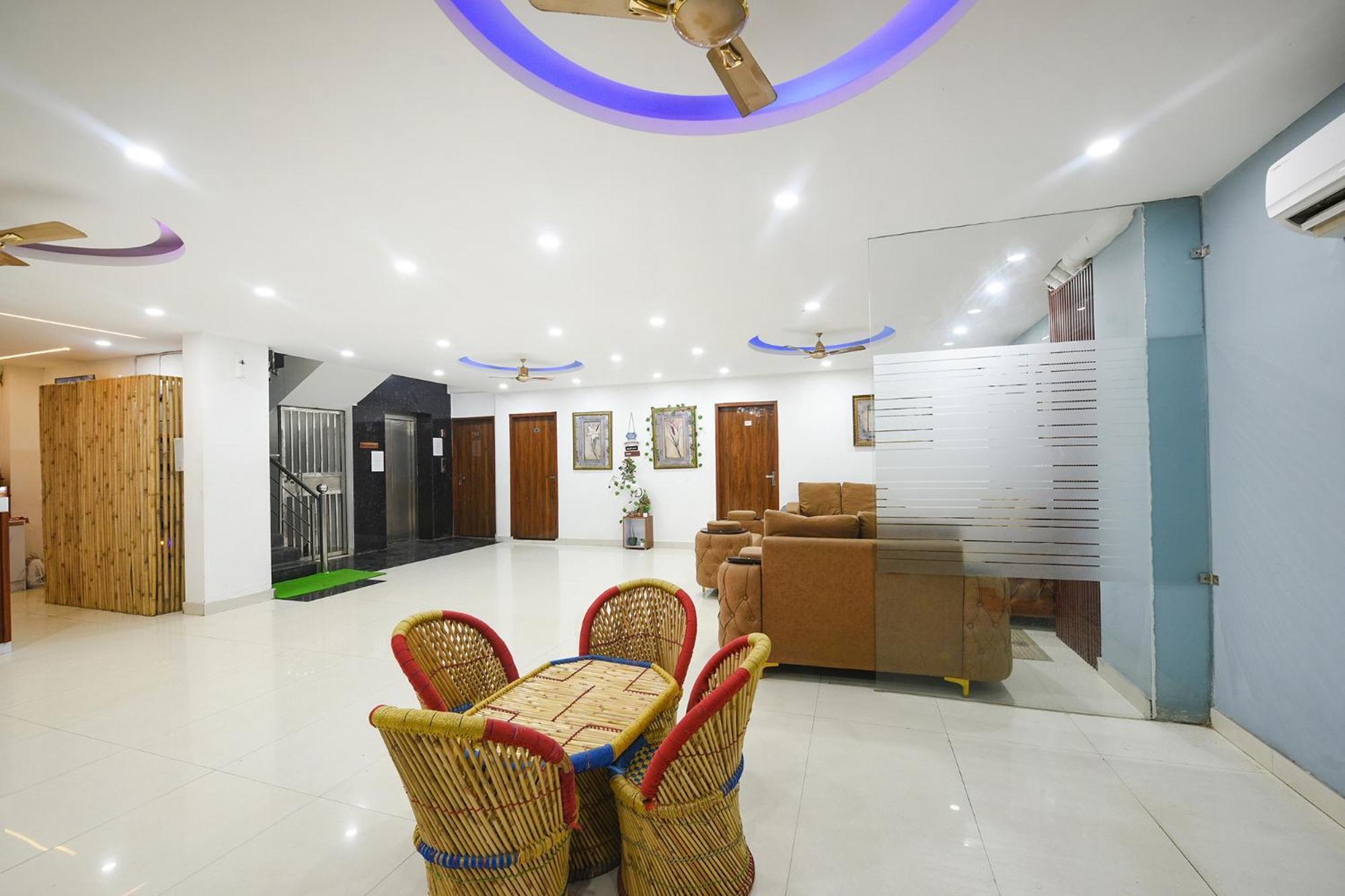 Fabhotel Wonderland Studio Rooms Gurgaon Exteriör bild