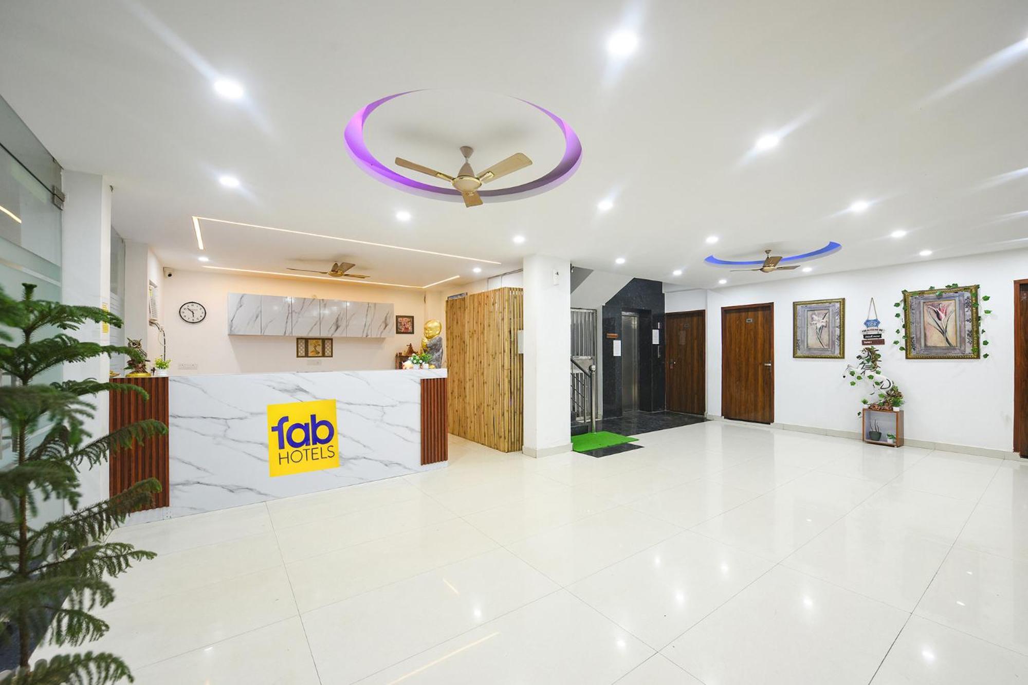 Fabhotel Wonderland Studio Rooms Gurgaon Exteriör bild
