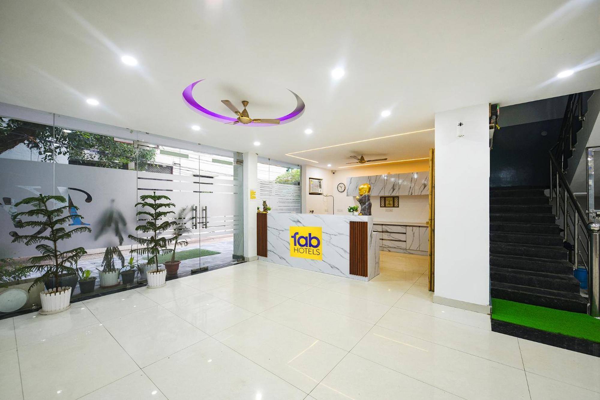 Fabhotel Wonderland Studio Rooms Gurgaon Exteriör bild